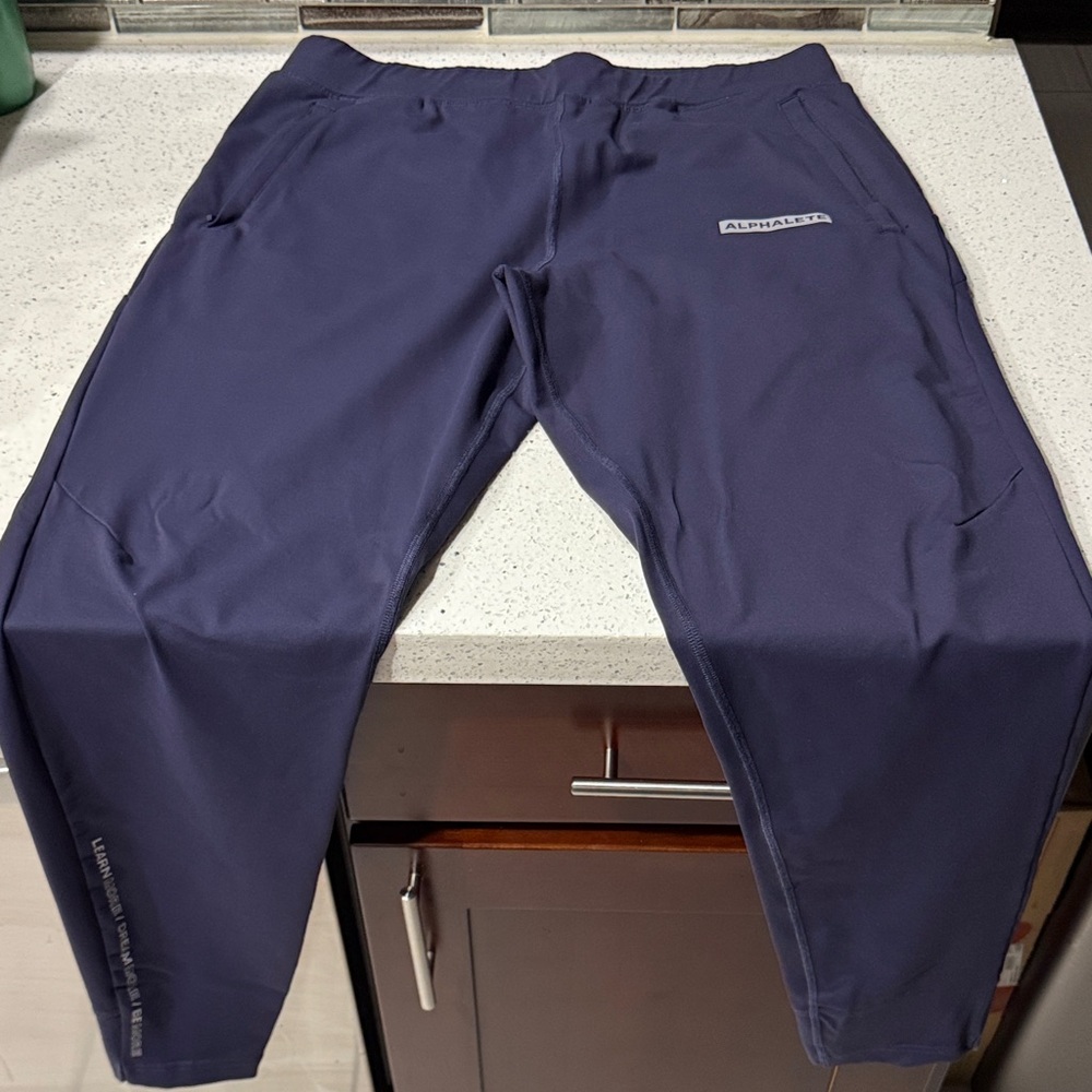 2 Alphalete Men’s Joggers - Picture 10 of 10